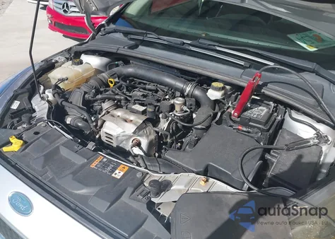 2018 Ford Focus Se z USA, uszkodzony, nr VIN 1FADP3FE3JL231837